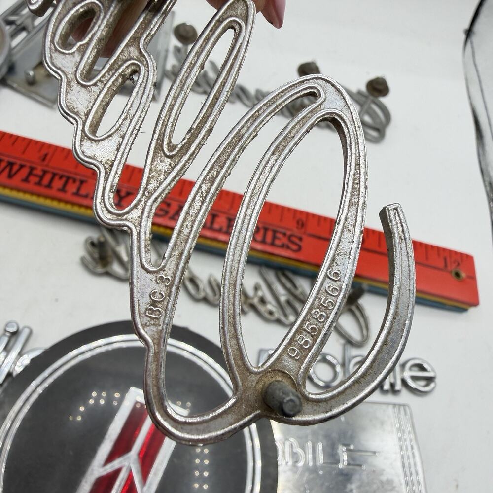 Vintage Oldsmobile Emblem Ornament Rare Lot Bulk Car Part Hood Ornament Logo - Picture 16 of 16